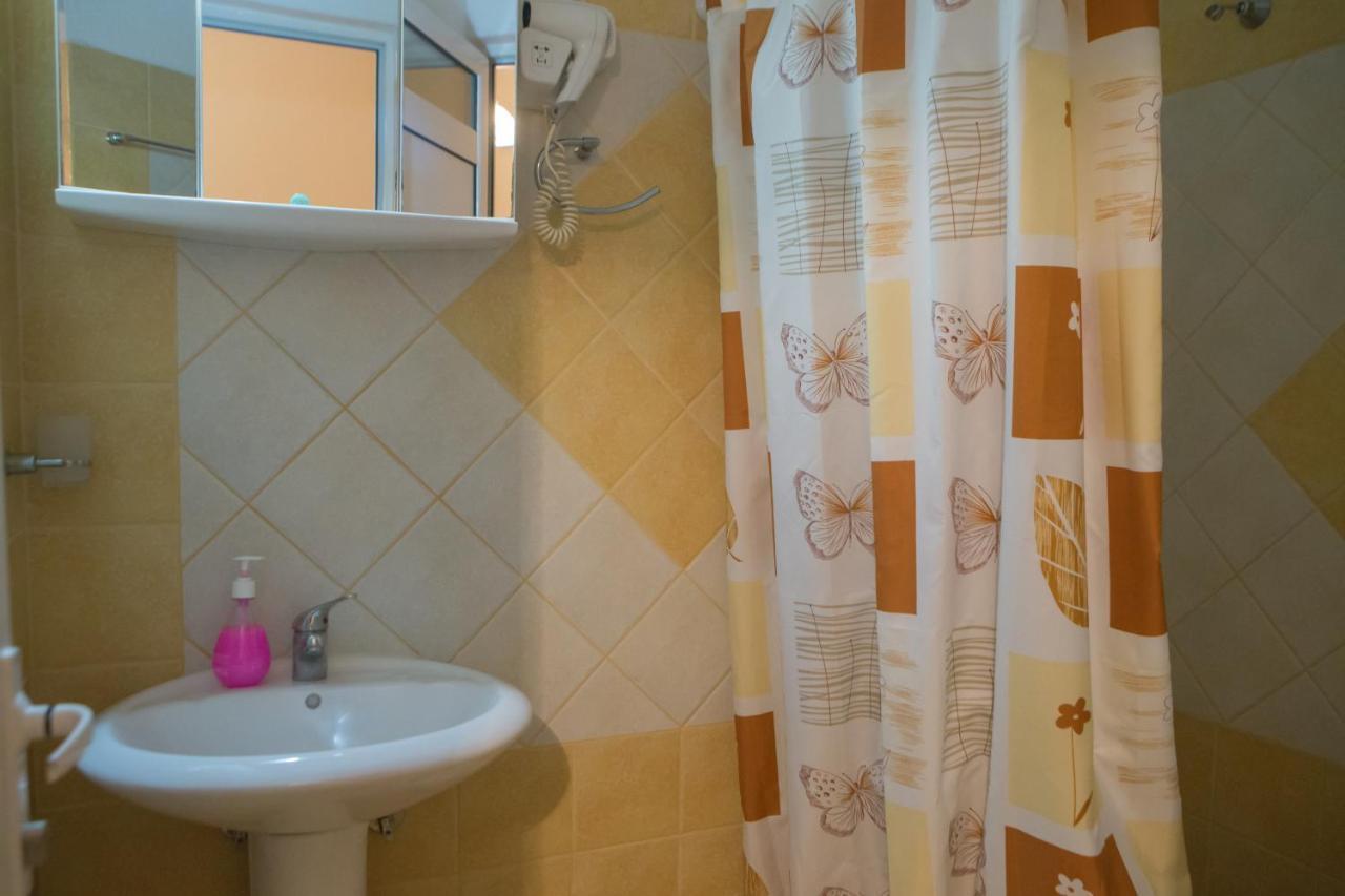 Avgi Apartman Káto Loutrákion Kültér fotó